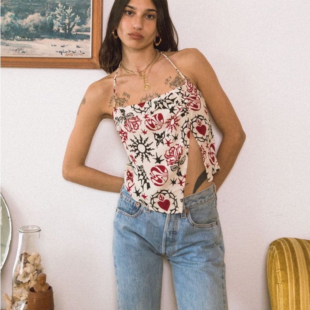 Vrg grl feel the movement tattoo print halter top